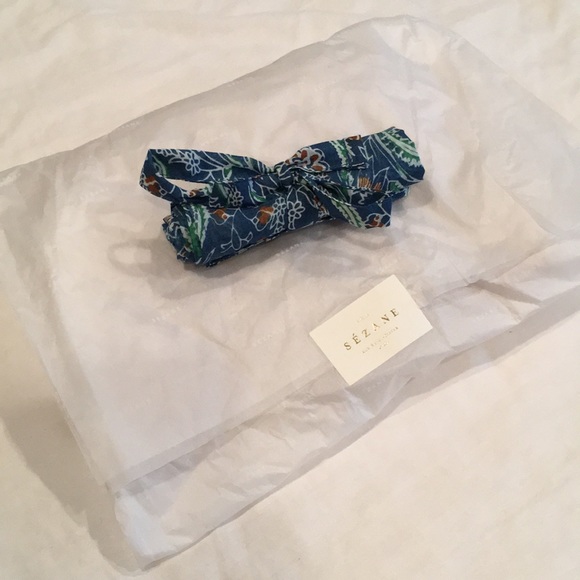 *Sold* Sezane Cristina Blouse - Picture 6 of 6